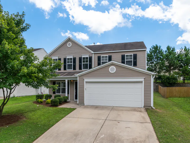 After — Vinyl siding — soft wash